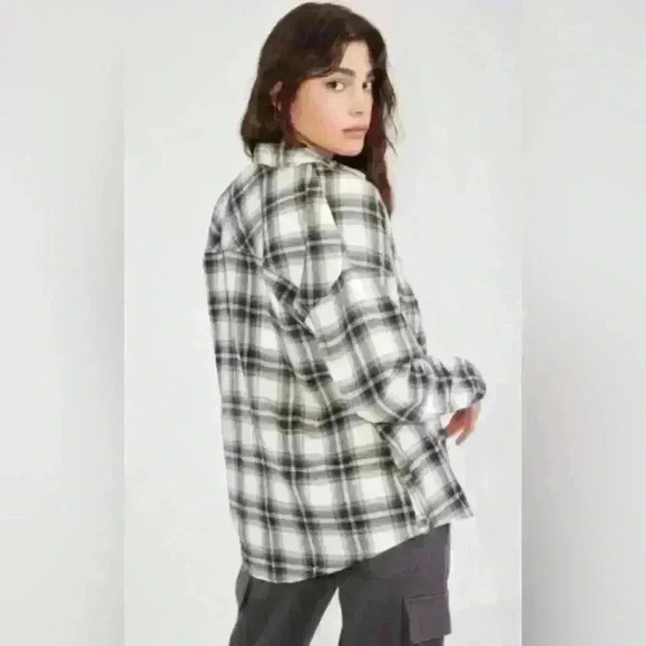 GARAGE Dylan Button Up Plaid Flannel shirt size medium large - Picture 2 of 6